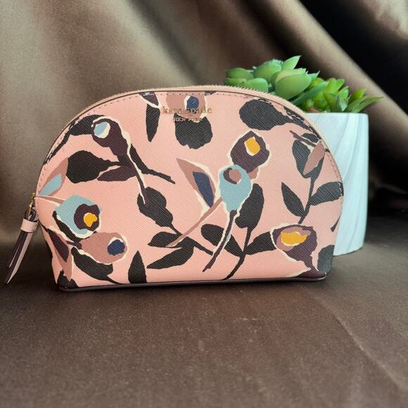 Kate Spade New York Handbags - Kate spade NWOT pink makeup bag